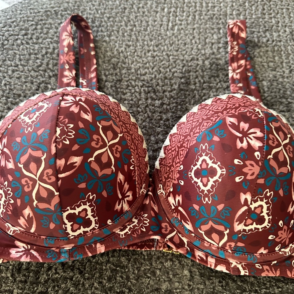 Bikini - Picture 4 of 8